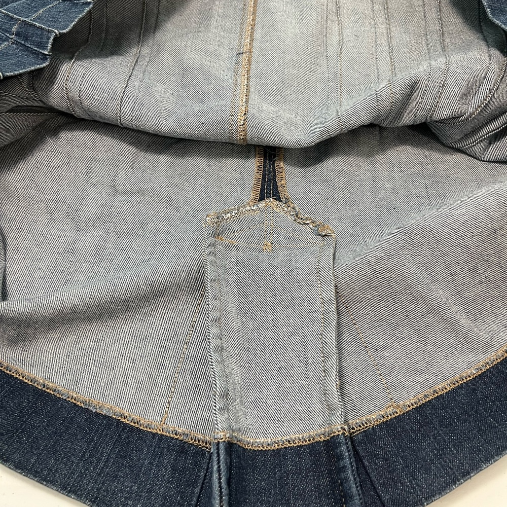 Burberry London Denim Skirt Size Large - Picture 7 of 17